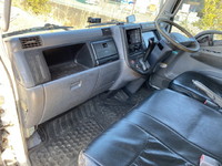 三菱ふそうキャンターユニック4段小型（2t・3t）[写真32]