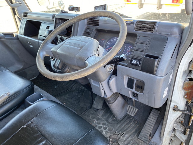 三菱ふそうキャンターユニック4段小型（2t・3t）[写真33]