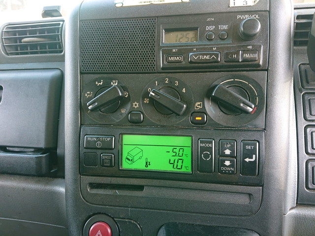 三菱ふそうキャンター冷凍車（冷蔵車）小型（2t・3t）[写真37]