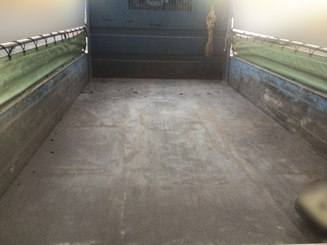 いすゞエルフダンプ小型（2t・3t）[写真08]