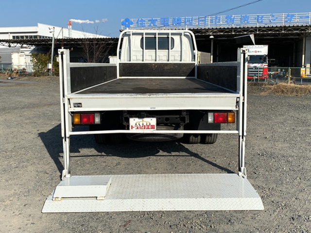 日産アトラス平ボディ小型（2t・3t）[写真11]