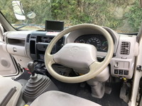 日野デュトロ冷凍車（冷蔵車）小型（2t・3t）[写真31]