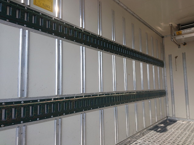 日野デュトロ冷凍車（冷蔵車）小型（2t・3t）[写真12]