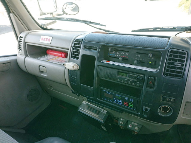 日野デュトロ冷凍車（冷蔵車）小型（2t・3t）[写真31]