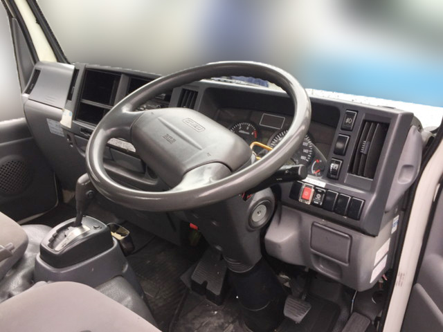 いすゞエルフ平ボディ小型（2t・3t）[写真19]