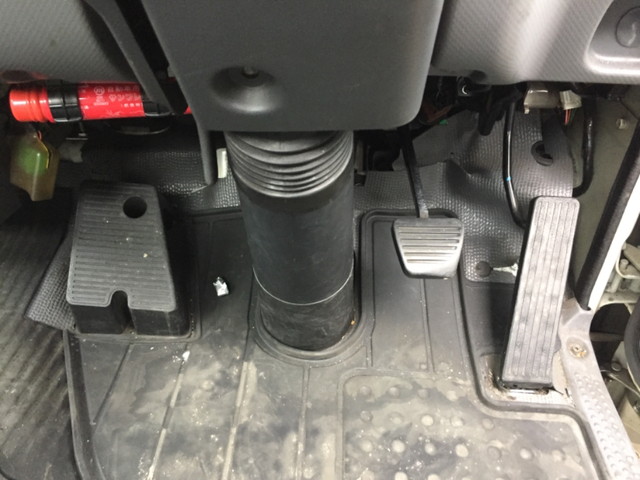 いすゞエルフ平ボディ小型（2t・3t）[写真21]