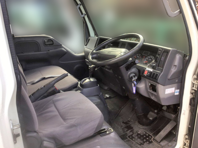 いすゞエルフ平ボディ小型（2t・3t）[写真15]