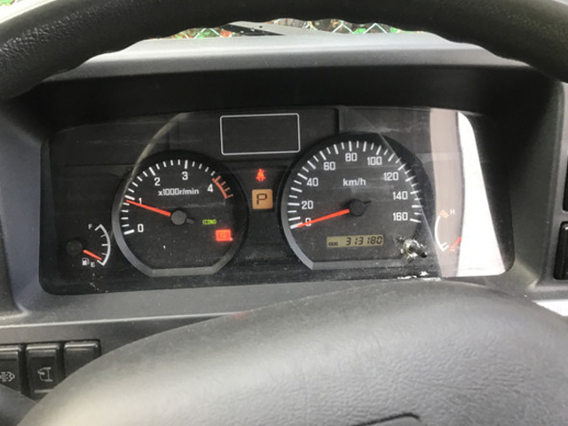 いすゞエルフ平ボディ小型（2t・3t）[写真17]