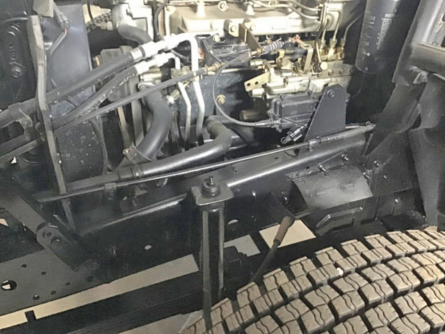 UDトラックスコンドルセルフクレーン5段中型（4t）[写真16]