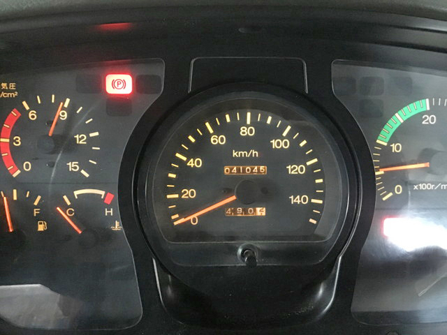 UDトラックスコンドルセルフクレーン5段中型（4t）[写真21]