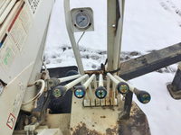 いすゞエルフ穴掘建柱車小型（2t・3t）[写真11]