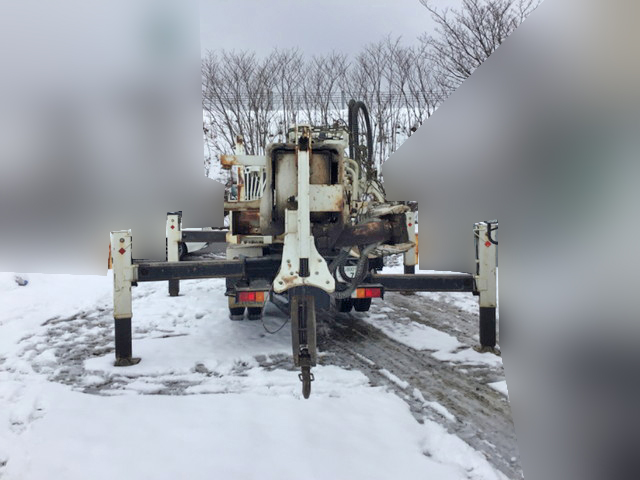 いすゞエルフ穴掘建柱車小型（2t・3t）[写真03]