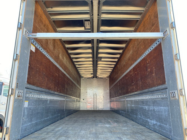 日野プロフィアアルミウイング大型（10t）[写真12]