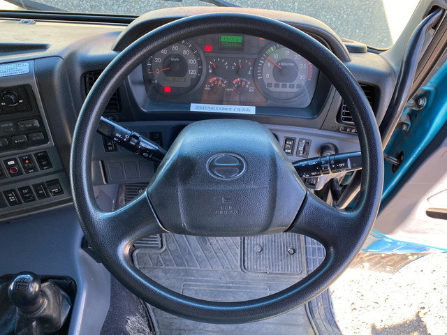 日野プロフィアアルミウイング大型（10t）[写真34]