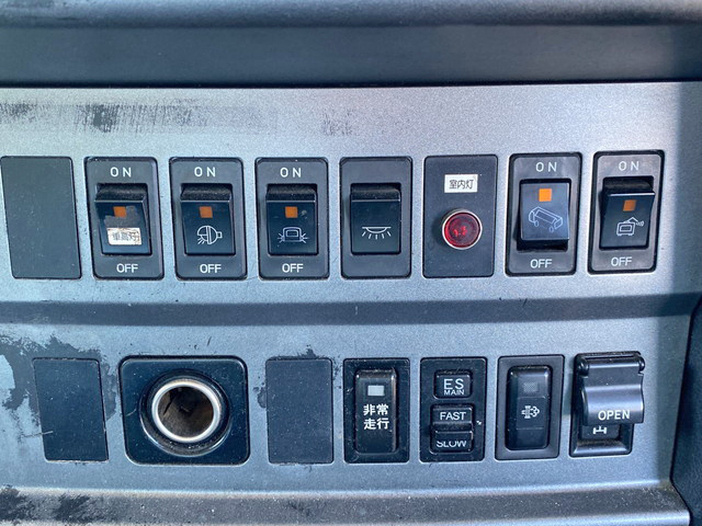 日野プロフィアアルミウイング大型（10t）[写真37]