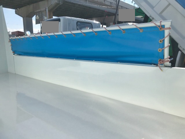 三菱ふそうキャンターダンプ小型（2t・3t）[写真11]