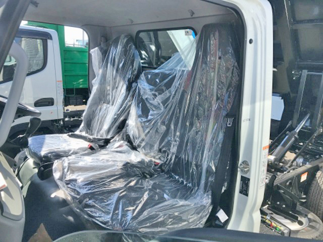 三菱ふそうキャンターダンプ小型（2t・3t）[写真16]