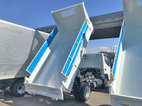 三菱ふそうキャンターダンプ小型（2t・3t）[写真04]