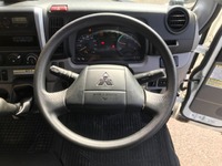 三菱ふそうキャンター平ボディ小型（2t・3t）[写真18]