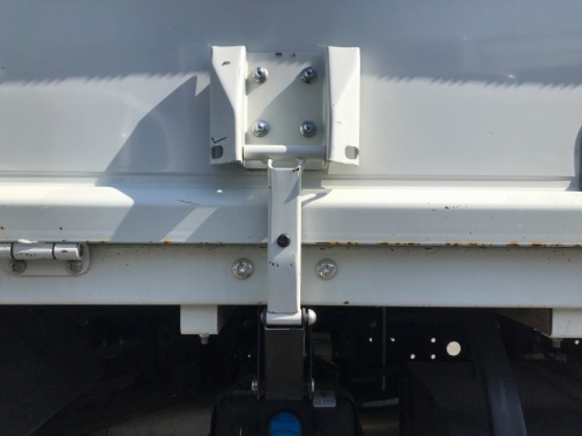 三菱ふそうキャンター平ボディ小型（2t・3t）[写真27]