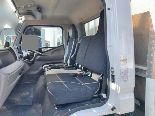 三菱ふそうキャンター平ボディ小型（2t・3t）[写真29]