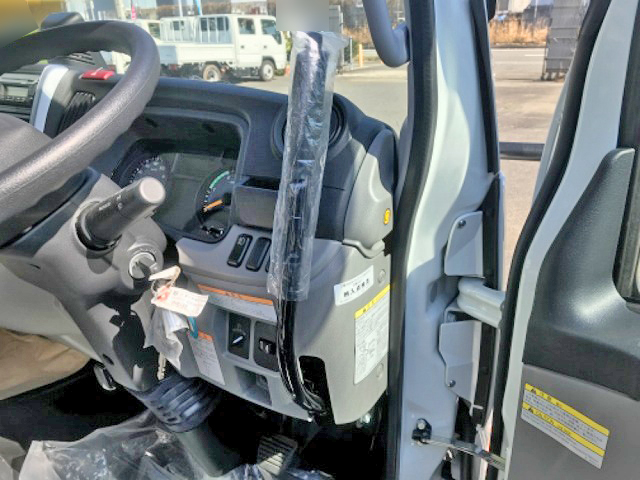 三菱ふそうキャンターダンプ小型（2t・3t）[写真18]