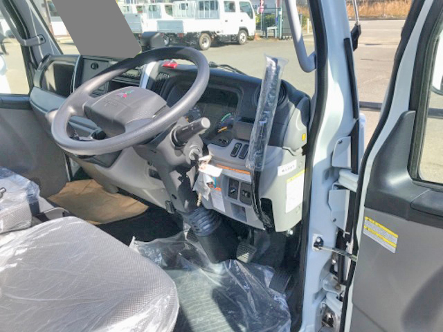 三菱ふそうキャンターダンプ小型（2t・3t）[写真29]