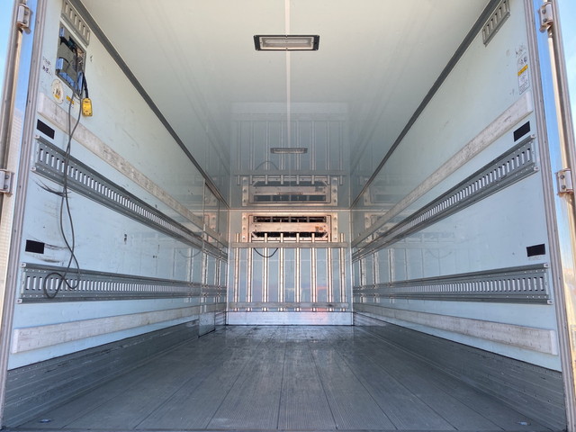 日野レンジャー冷凍車（冷蔵車）中型（4t）[写真12]