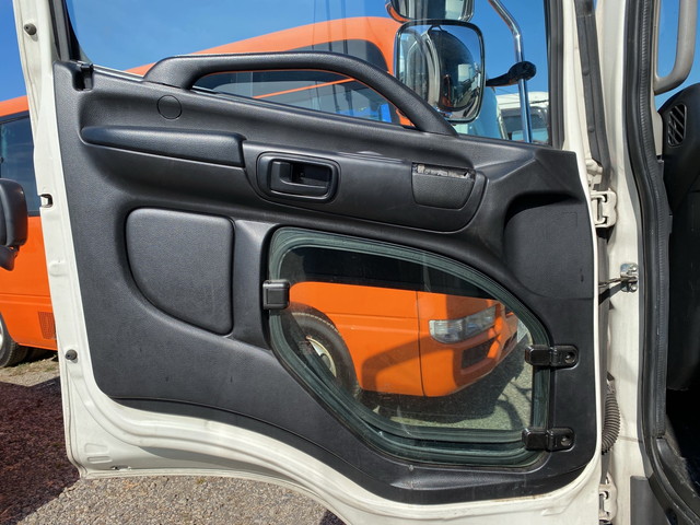 日野レンジャー冷凍車（冷蔵車）中型（4t）[写真27]