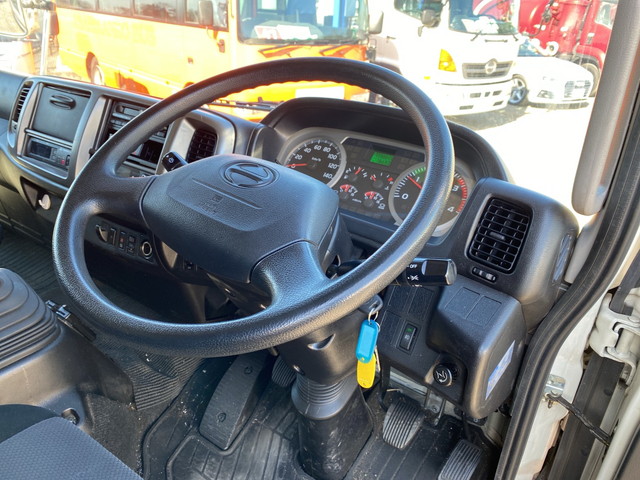 日野レンジャー冷凍車（冷蔵車）中型（4t）[写真30]