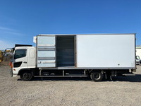 日野レンジャー冷凍車（冷蔵車）中型（4t）[写真06]