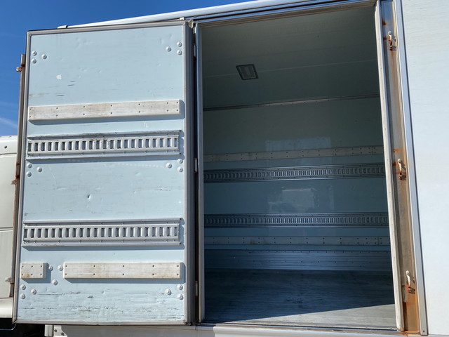 日野レンジャー冷凍車（冷蔵車）中型（4t）[写真07]