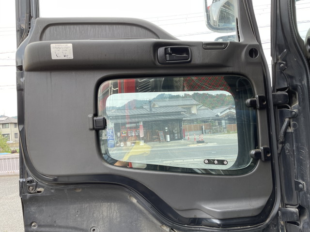 いすゞギガダンプ大型（10t）[写真27]