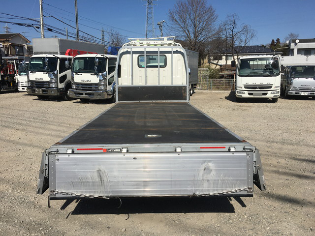 いすゞエルフアルミブロック小型（2t・3t）[写真10]