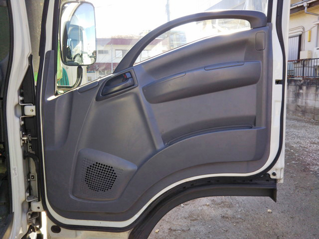 いすゞエルフアルミブロック小型（2t・3t）[写真28]