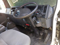 いすゞエルフアルミブロック小型（2t・3t）[写真30]