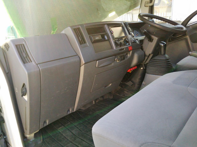 いすゞエルフアルミブロック小型（2t・3t）[写真32]