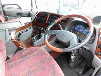 UDトラックスクオン深ダンプ（土砂禁ダンプ）大型（10t）[写真11]