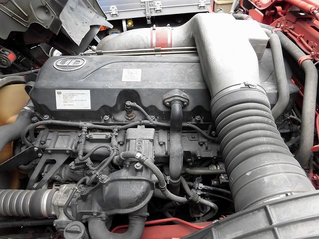 UDトラックスクオン深ダンプ（土砂禁ダンプ）大型（10t）[写真18]