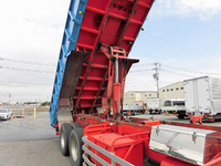 UDトラックスクオン深ダンプ（土砂禁ダンプ）大型（10t）[写真08]