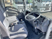 いすゞエルフ幌ウイング小型（2t・3t）[写真19]