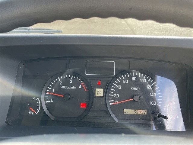 いすゞエルフ幌ウイング小型（2t・3t）[写真21]