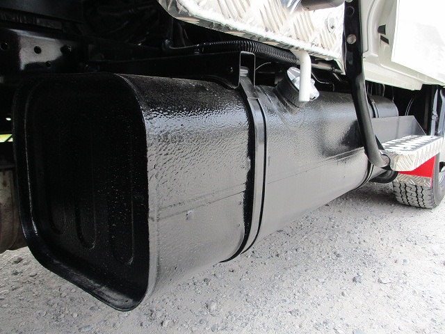 日野デュトロダブルキャブ（Wキャブ）小型（2t・3t）[写真13]