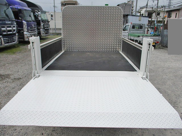 日野デュトロダブルキャブ（Wキャブ）小型（2t・3t）[写真14]