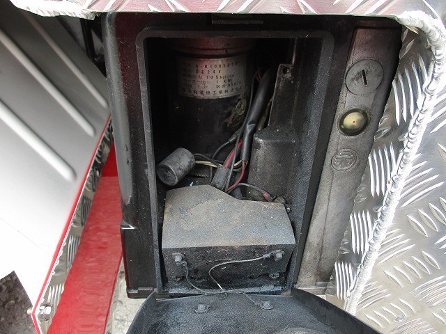 日野デュトロダブルキャブ（Wキャブ）小型（2t・3t）[写真18]