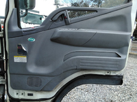 三菱ふそうキャンターアルミバン小型（2t・3t）[写真28]