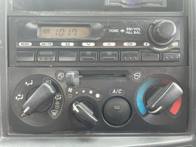 いすゞフォワード深ダンプ（土砂禁ダンプ）中型（4t）[写真36]