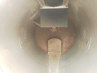 いすゞエルフ汚泥吸引車小型（2t・3t）[写真11]