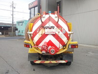 いすゞエルフ汚泥吸引車小型（2t・3t）[写真08]