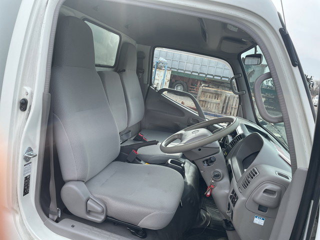 日野デュトロパネルウイング小型（2t・3t）[写真31]